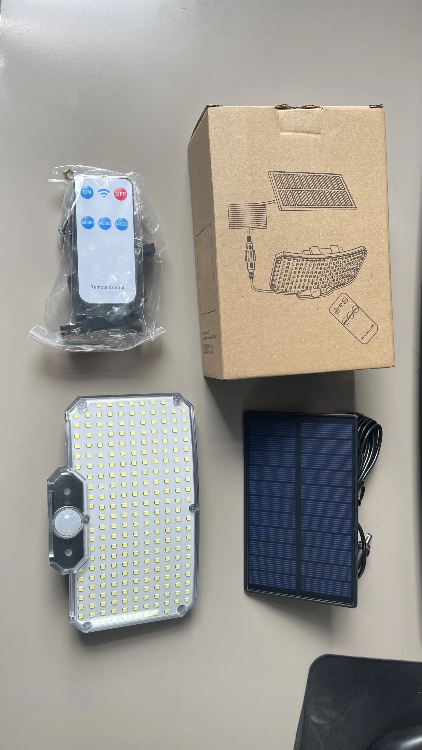 Solar Security Light Kenya – Motion Sensor Outdoor Floodlight IP65 7 Solar Security Light Kenya – Motion Sensor Outdoor Floodlight IP65 - Image 7